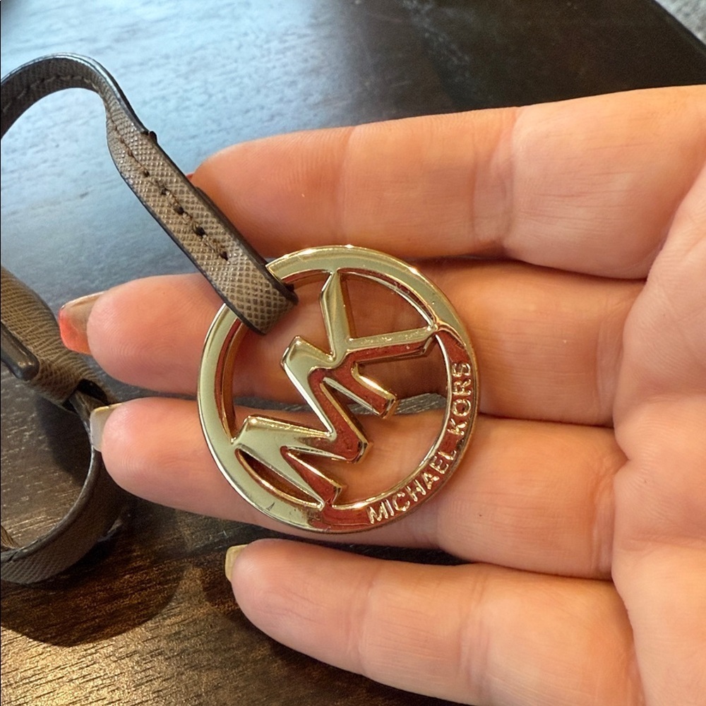 Michael Kors Gold and Brown Key Holder small bag tag MK charm designer signature - Picture 3 of 5